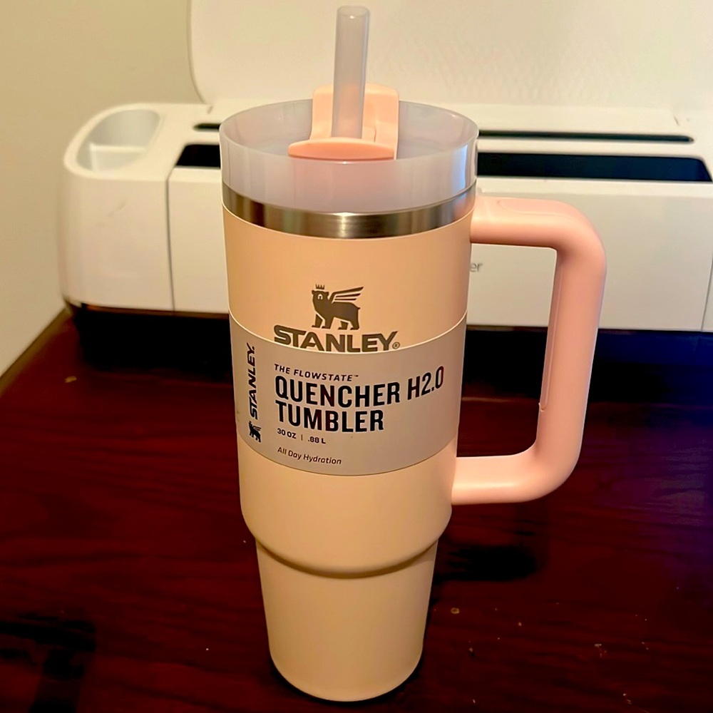 Stanley Quencher H2.0 Tumbler light pink